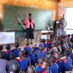 Melania-visita-escuela