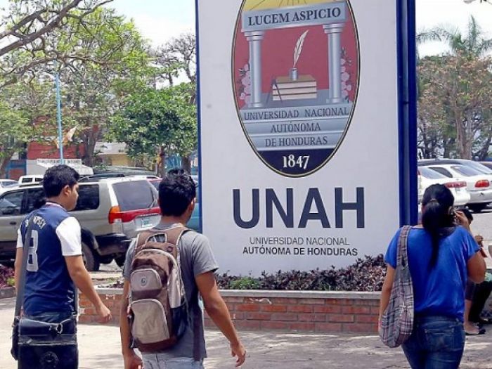Con normalidad más de 80 mil estudiantes inician las clases en la UNAH