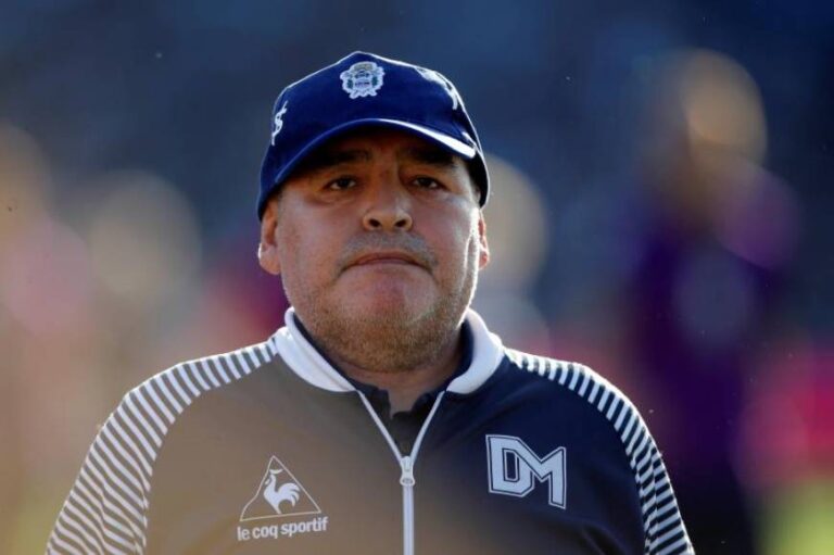 Diego Maradona participa en una serie sobre los barrabravas argentinos