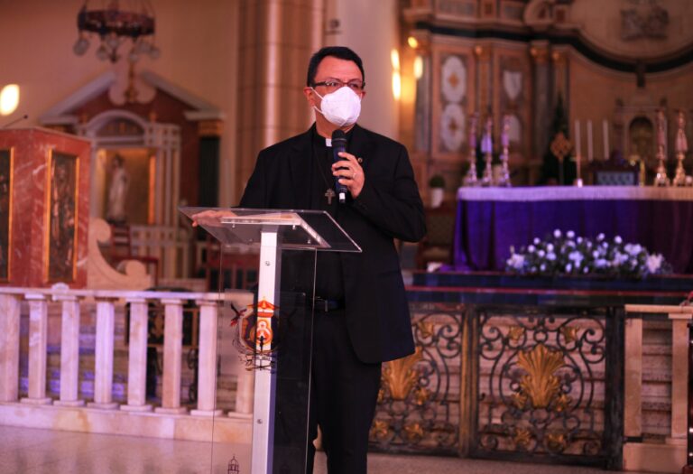 Nuestra sociedad está increíblemente deteriorada y nos estamos cansando de discursos, reflexiona padre Juan Ángel López