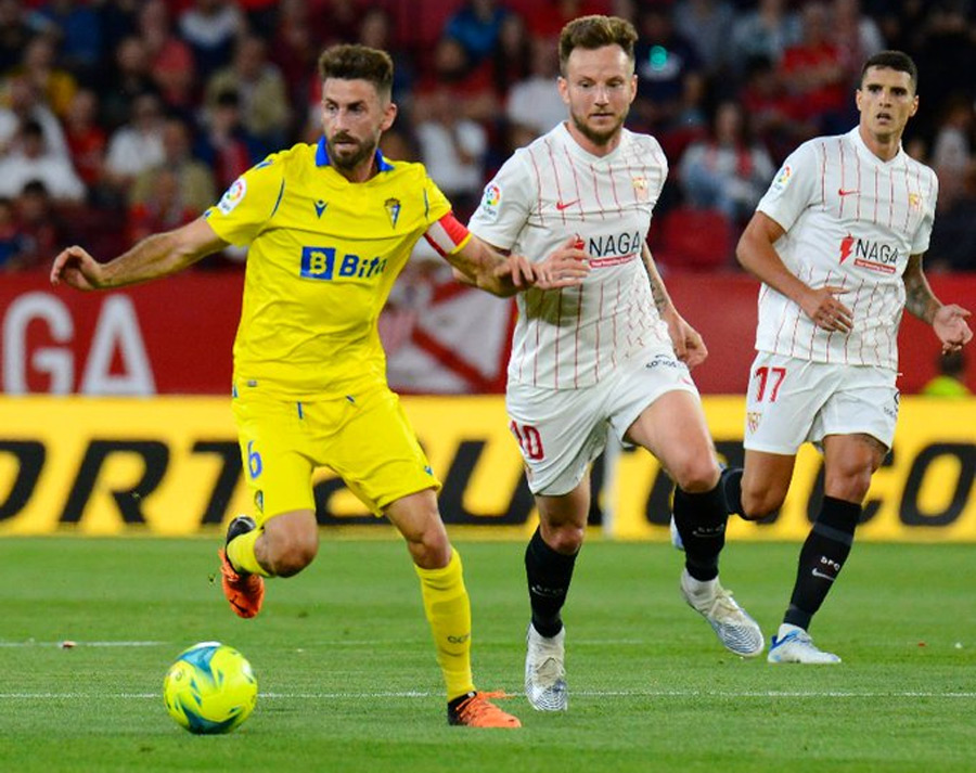 1-1. El Cádiz, sin “Choco”, mantiene la fe en permanencia y amarga a discreto Sevilla