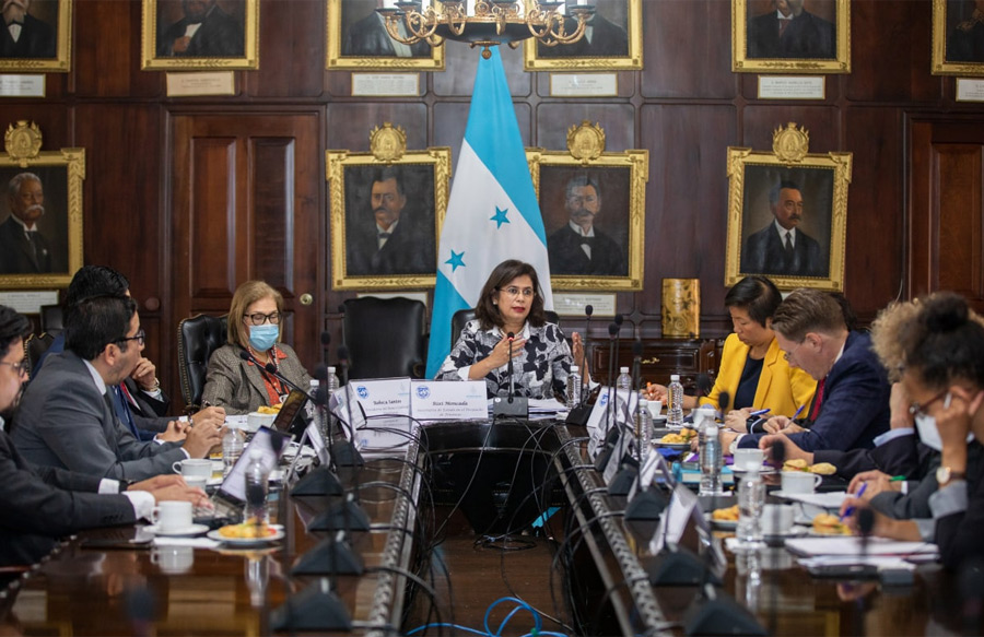 Analizan inflación, deuda externa y crisis energética, en primer día del FMI en Honduras