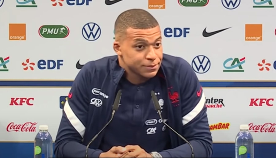 Los Mbappé viajan a Catar para hablar del futuro del jugador, según L’Équipe