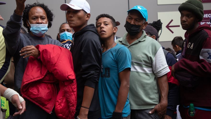 Fiscalía halla a 386 migrantes de 13 países en Puebla, México, varios hondureños entre ellos