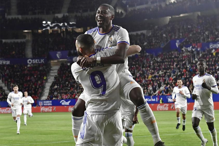 1-3. El Madrid sentencia la Liga en El Sadar