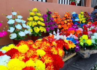 Comercio hondureño se inunda de flores y detalles en Día de las Madres