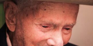 El hombre más viejo del mundo celebra sus 113 años con pompa venezolana