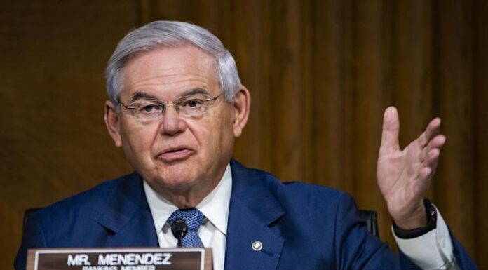 Senadores de EEUU presentan un proyecto para «resguardar» la democracia en América