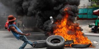 El estigma de los miles de desplazados por la guerra entre bandas en Haití