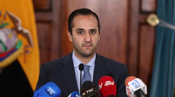 Ecuador adelanta un «importante» proceso de regularización de extranjeros