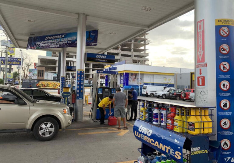 Inicia racionamiento en venta de gasolina por paro de transporte pesado en Honduras