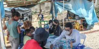 Salud y educación, un sueño lejano para los venezolanos entre Perú y Ecuador