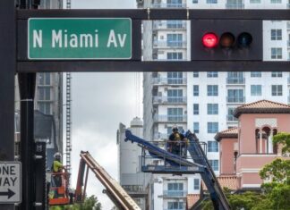 Baja a 229 mil la cifra semanal de pedidos de subsidio por desempleo en EEUU