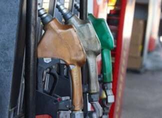 Gasolina súper se acerca los L.140 el galón; bajan de precio diésel y queroseno