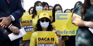 Una jueza ordena la liberación de una mexicana detenida a pesar de estar amparada por DACA