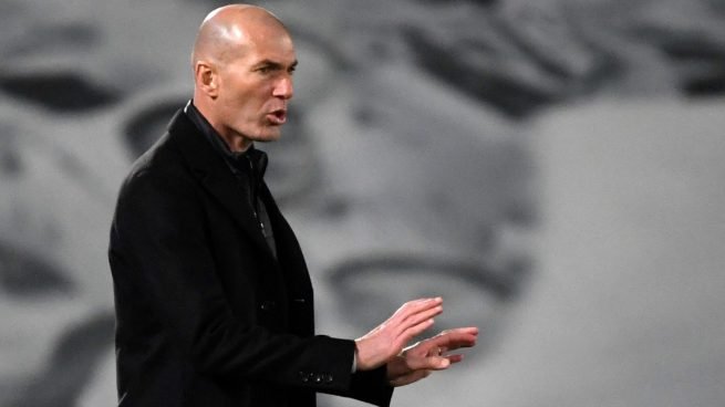 Zidane dice que entrenará a Francia y no descarta en el futuro al PSG