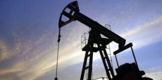 El precio de petróleo de Texas se desploma y pierde los 100 dólares el barril