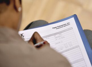 Suben a 244 mil las peticiones semanales del subsidio por desempleo en EEUU