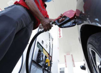 Casi L.6 baja el galón de gasolina súper y L.5 la regular desde el próximo lunes