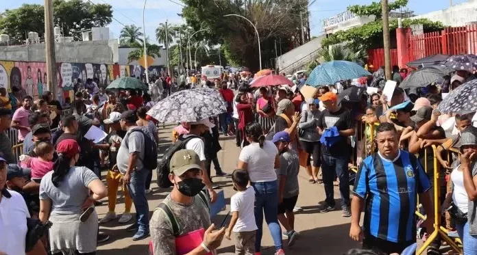 Migrantes reclaman en el sur de México permisos para transitar hacia EEUU