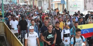 Migrantes viven con esperanza y alegría la eliminación de «Quédate en México»