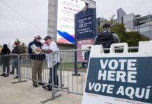 Urgen a nuevos ciudadanos a votar contra «clones» antiinmigrantes de Trump