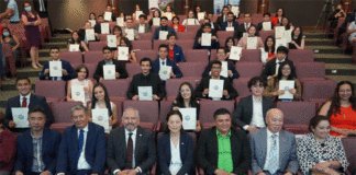 Taiwán entregó certificados de becas a 49 hondureños para realizar estudios
