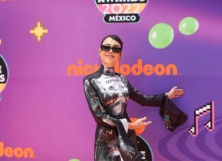 Cantante mexicana Danna Paola brilla en los Kids Choice Awards 2022