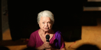 Lucy Ondina, teatrista hondureña cumple 97 años declamando poemas de Lorca