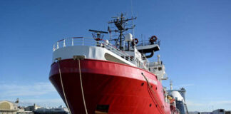 El «Ocean Viking» rescata a 53 migrantes en el Mediterráneo