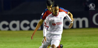 2-2. Municipal empata a Olimpia que terminó con nueve hombres