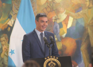 España y Honduras aspiran a impulsar las relaciones económicas y comerciales, dice Sánchez tras reunión con Castro