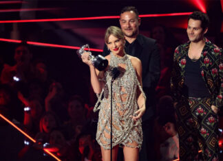 Taylor Swift se impone en unos repartidos MTV VMA con sabor latino y coreano