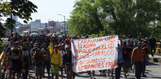 Caravana con 500 migrantes parte de la frontera sur de México rumbo a EEUU