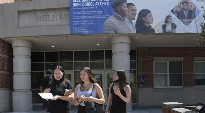 La falta de profesores desafía el inicio del curso escolar en EEUU