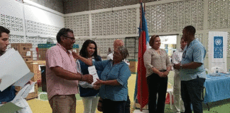 Se entregó el fondo para reactivación económica en Guanaja