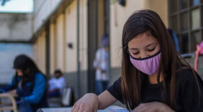 Presentan en Honduras campaña para reinserción escolar de menores retornados