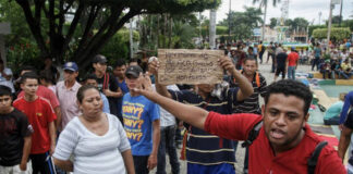 Nueva caravana migrante en el sur mexicano amenaza con salir hacia EE.UU.