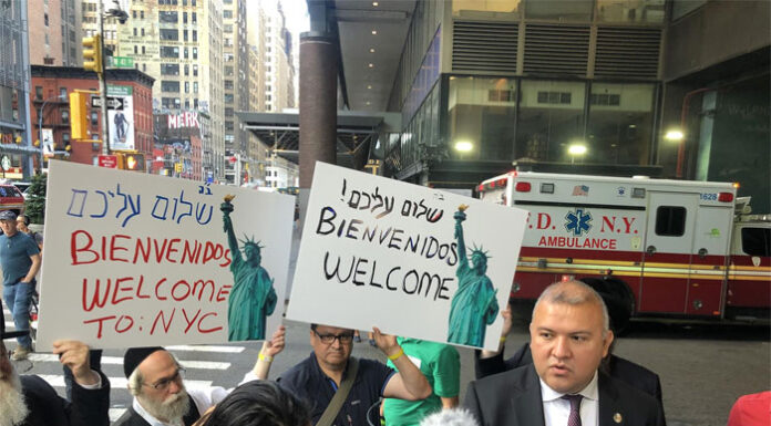 Nueva York licita contrato de asesoría legal para inmigrantes por 5 millones