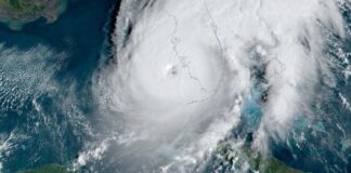 Florida siente ya el azote del huracán Ian, de categoría cuatro