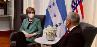 En nuevo intercambio de tuit con canciller, embajadora Dogu defiende reunión con personeros de ZEDE Prospera