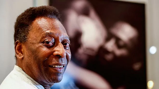 Pelé sale en defensa de Vinicius: «Continuaremos luchando contra el racismo»