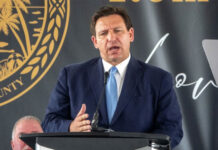 El gobernador DeSantis envía efectivos a Texas para “asegurar” la frontera sur