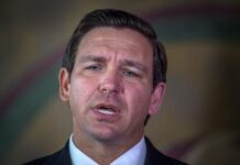 La política migratoria, el arma electoral de DeSantis que no le reditúa en las encuestas