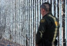 Acusan a siete patrulleros y una enfermera por muerte de conductor detenido