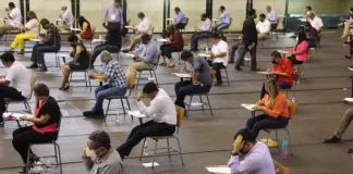 Maestros señalan múltiples barreras que enfrentan para aspirar a una plaza permanente: Conadeh