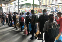 Denuncian cómo operación electoral envío migrantes de Florida a Massachusetts