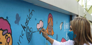 Plasman travesía migrante en murales apoyados por ONG al sur de México