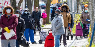 Alcalde de Nueva York dice que será un desafío seguir ayudando a inmigrantes