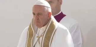 El papa ensalza «la devoción al deber» de Isabel II y reza por Carlos III